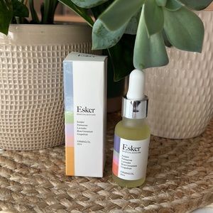 New in box! Esker Firming Oil